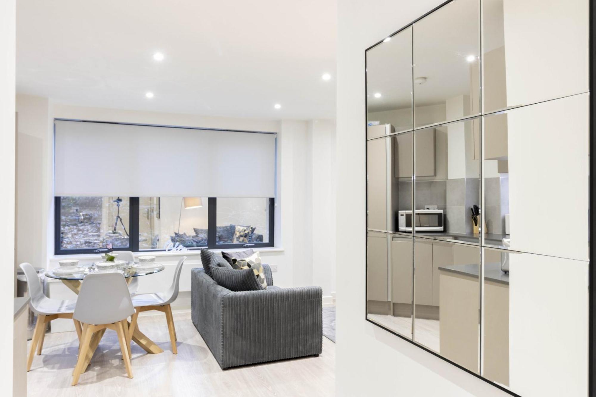 Linacre 1&2 - One And Two Bed Flat Behind The Cathedral With Free Parking And Fast Wifi Apartment Ексетър Стая снимка