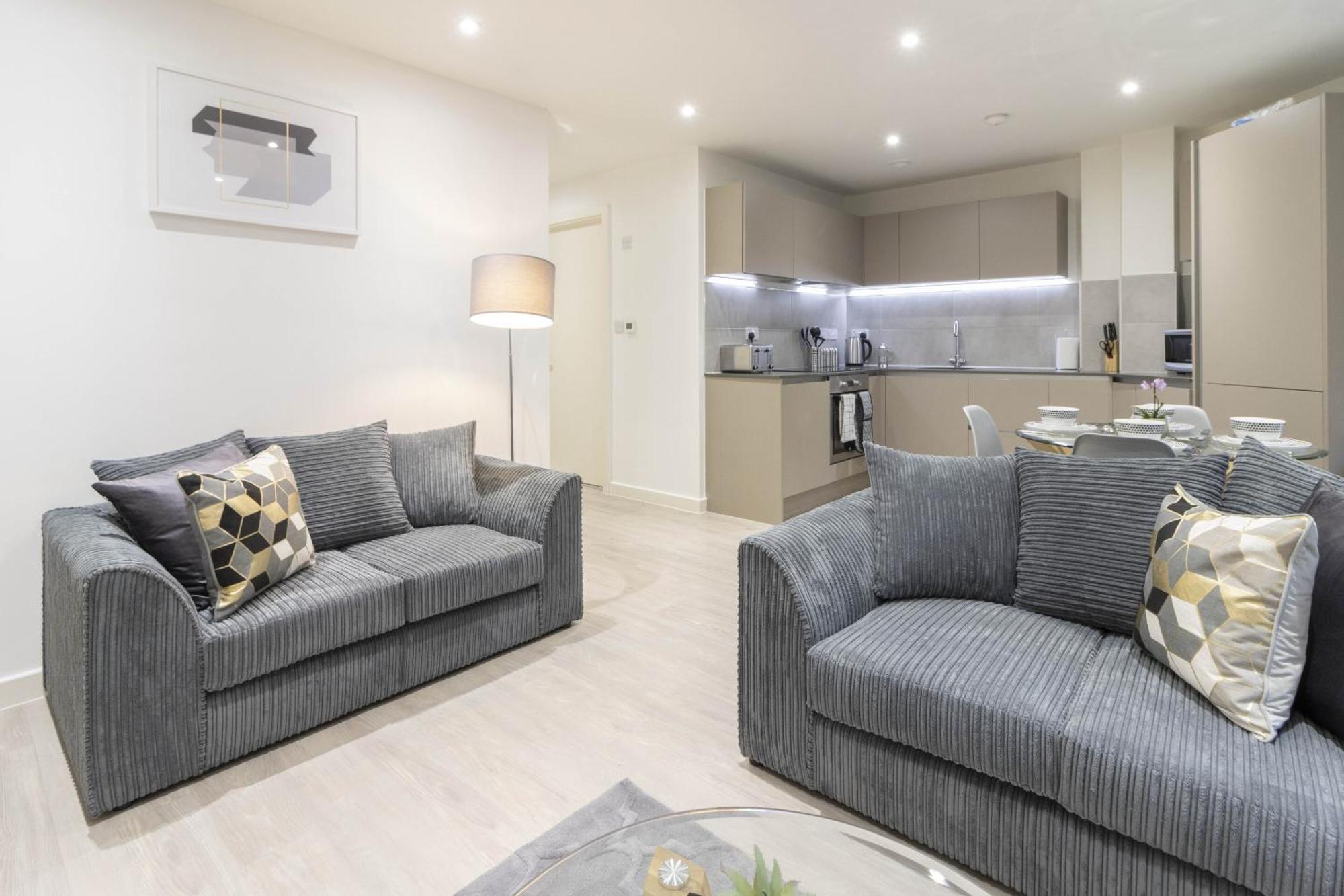 Linacre 1&2 - One And Two Bed Flat Behind The Cathedral With Free Parking And Fast Wifi Apartment Ексетър Стая снимка